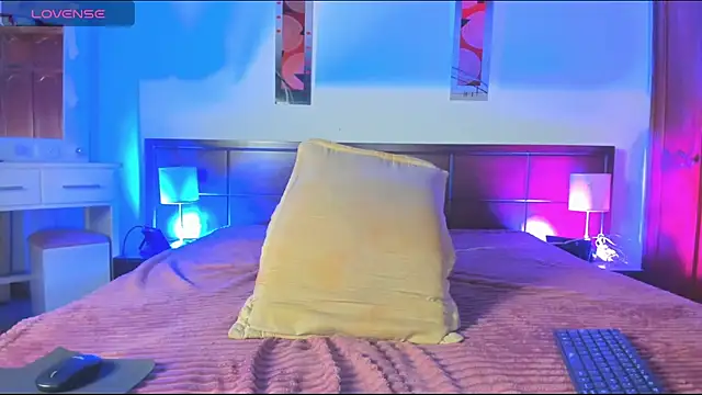 MiaMarin_hot