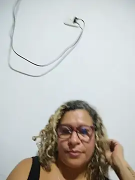 Cuarentones live cam on StripChat