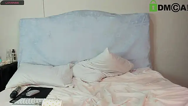AxelyTiffany webcam