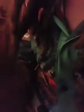 Ozomitro live cam on StripChat