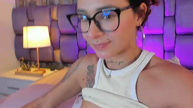 LahanaKimish live cam on StripChat
