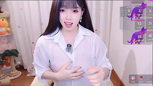 August_cat live cam on StripChat