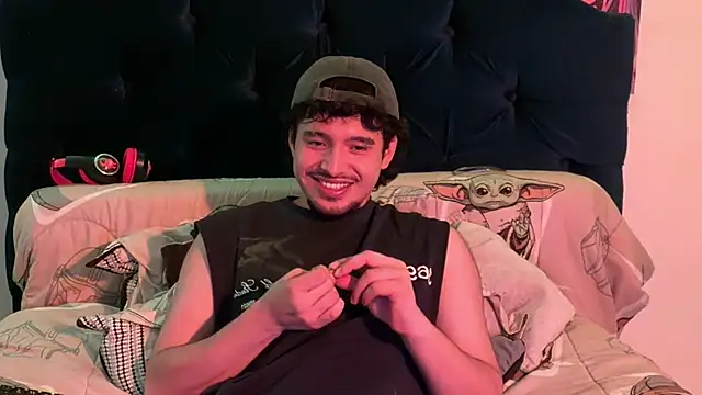 zoren_33 live cam on StripChat