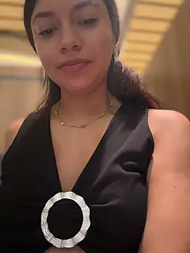 CocoaGigiMuse live cam on StripChat