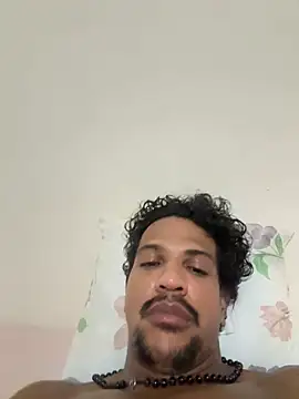 bigdick211292 live cam on StripChat