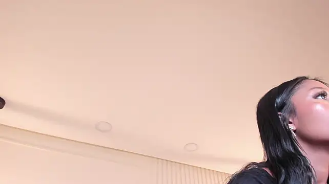 emily_lux25 live cam on StripChat