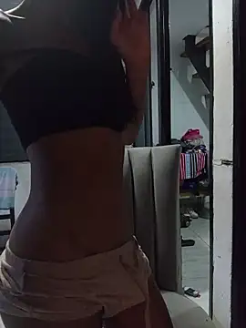 Victoriadeluxe live cam on StripChat