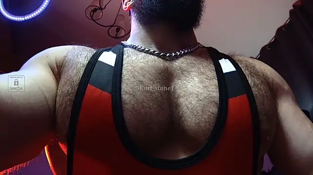 kurt_stone1 (M young) - Flex back muscles