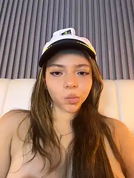 Mia_honey3