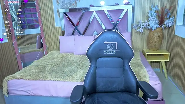 AUROORA_TAY
