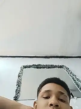 tilisitico live cam on StripChat