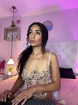 Novagh_ live cam on StripChat