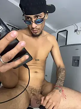RitterBeyondLimits live cam on StripChat