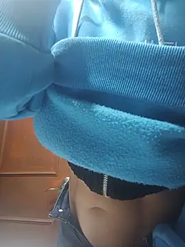 LunaZambrano live cam on StripChat