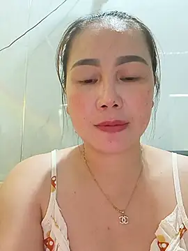 Lunna_sexyy live cam on StripChat
