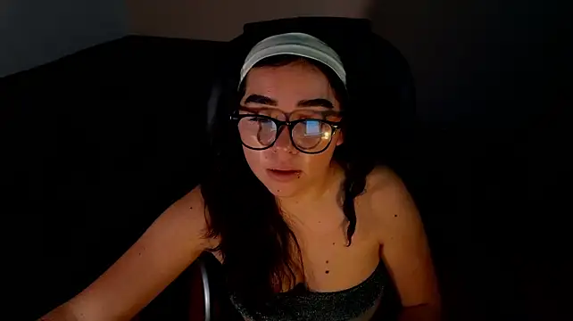 lilmisscloud live young cam