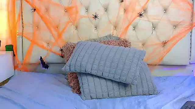 Sofia_Blosom live cam on StripChat
