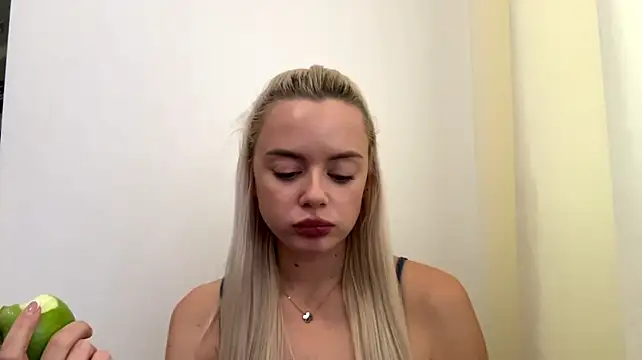 NakitaSavely