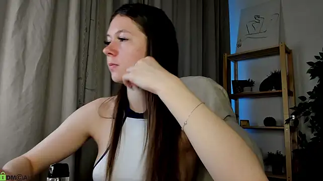 Nicole_Charm