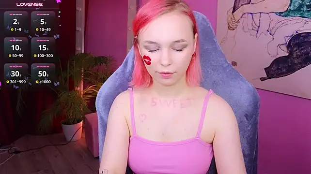 NaomiYoru webcam