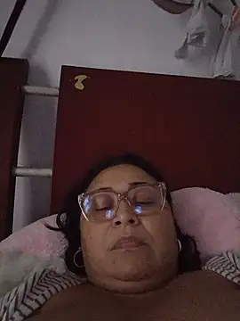 Momy-hot-gril