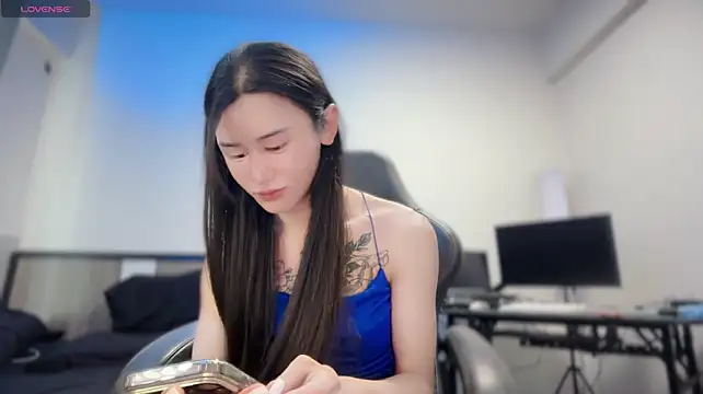 Rainbow-sweet webcam