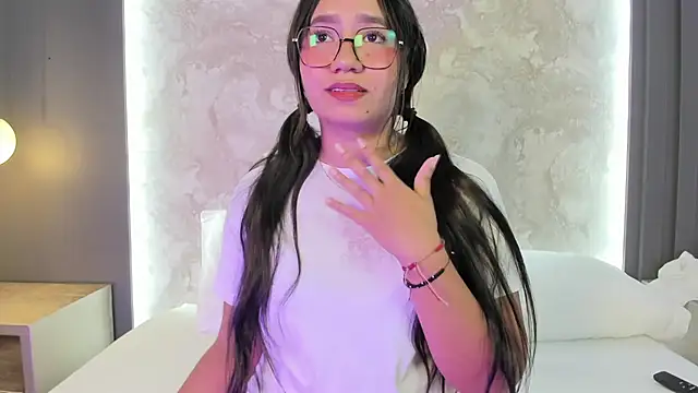alysson_moon_ webcam