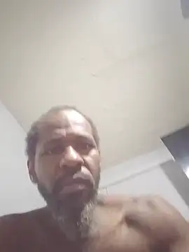boozle666 (Ask my age) - flash ass n cum live