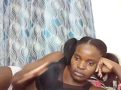 PrettyEve live cam on StripChat