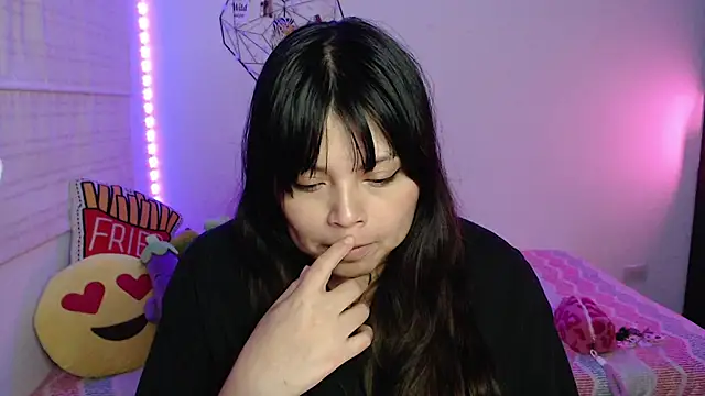 EllieMoonX live cam on StripChat