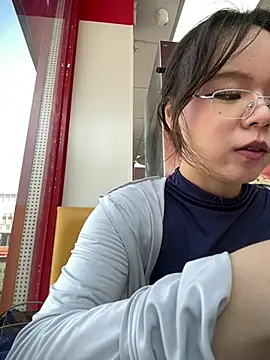 niannian-999 live sex cam