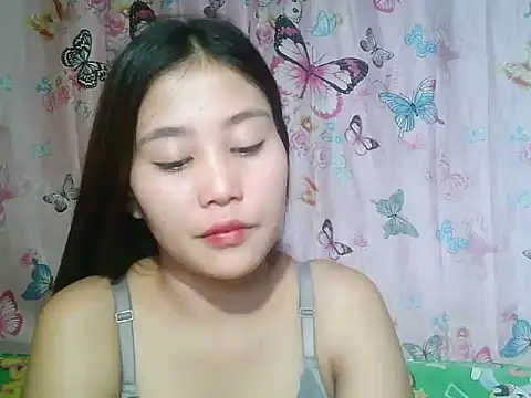 SexyAsianPussy4u live cam on StripChat