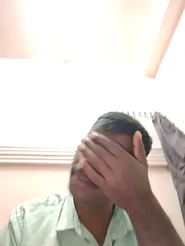 Paramkeerthi live cam on StripChat