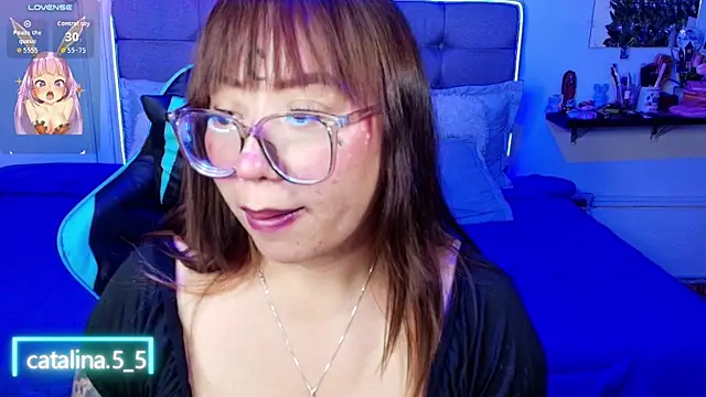 Kata_Bigboobs live cam on StripChat