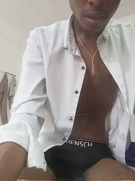 Indorecockyboy live cam on StripChat