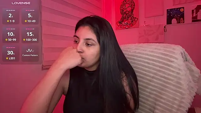 cloe_small live cam on StripChat