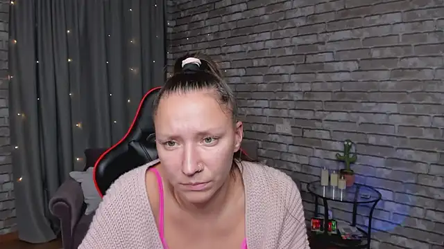 SarahCoksss live cam on StripChat