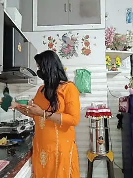 Kaur_Simran_01 live cam on StripChat