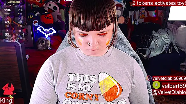 velvetdiablo (F young) - Tease my tight little pussy!