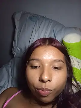 zoe_201 (F young) - SHOW BOOBS