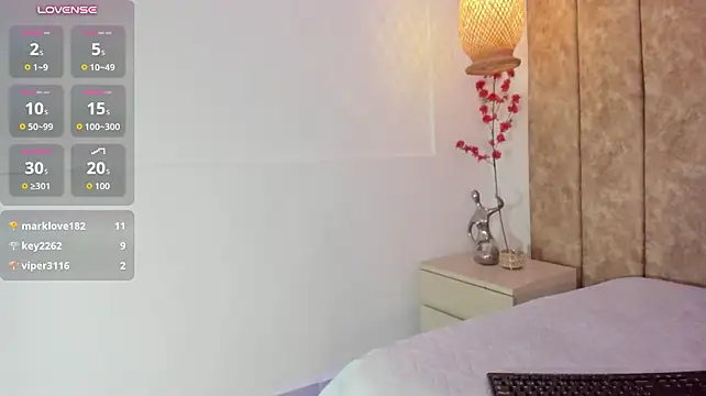 amanii_ (F milf) - oil on tits+two spankings