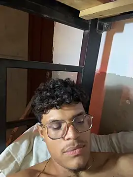 max__4vc on Stripchat