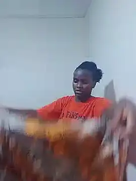 Wairimu1 hairy curvy cam girl