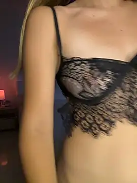 valery_and_Dani_ webcam