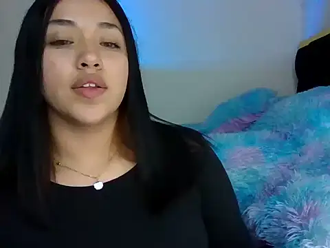 Issa_rodriguez live cam on StripChat