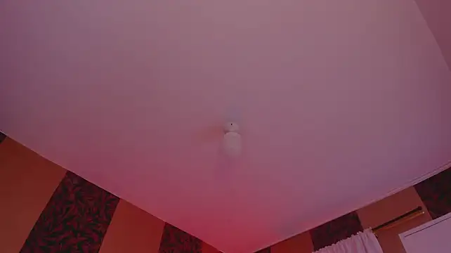 bunny_miaa live cam on StripChat