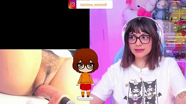cinna_monroll live cam on StripChat