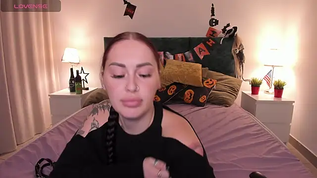 missAngellina live cam on StripChat