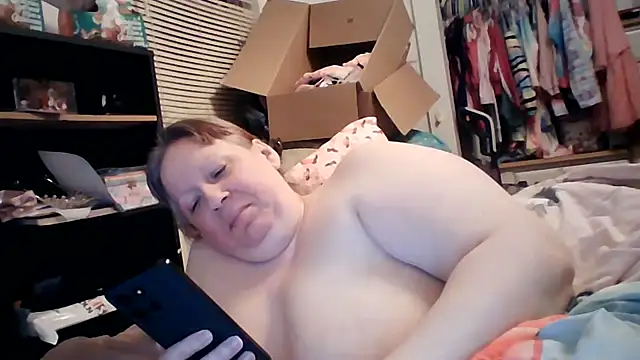 starlight1983 live cam on StripChat