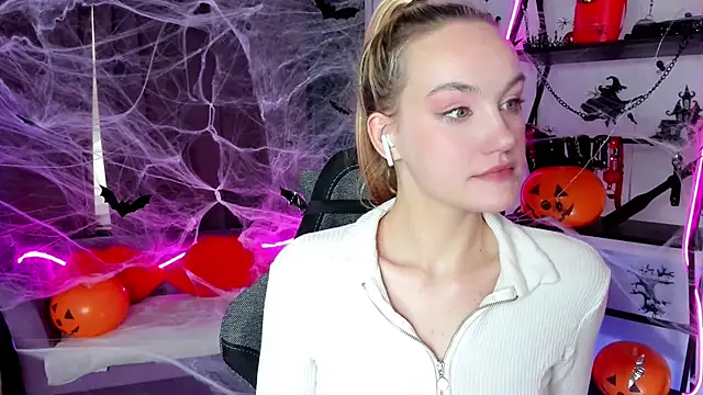 Ida_FaneStain live cam on StripChat